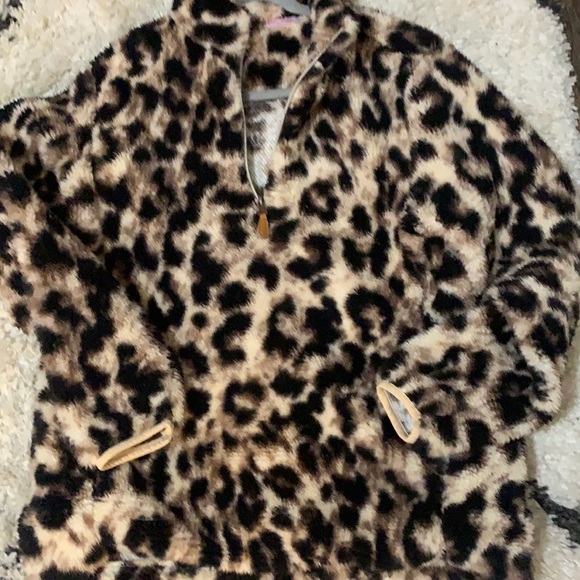 Pink Lily leopard brown sherpa pullover size small - Picture 2 of 3